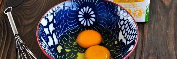 омлет с брокколи на сковороде