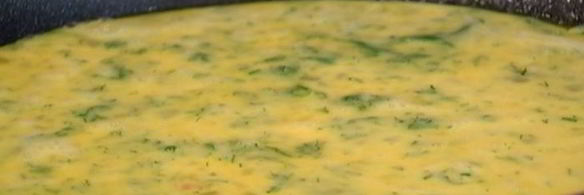 омлет с форелью и укропом