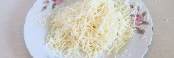 омлет с картошкой на сковороде