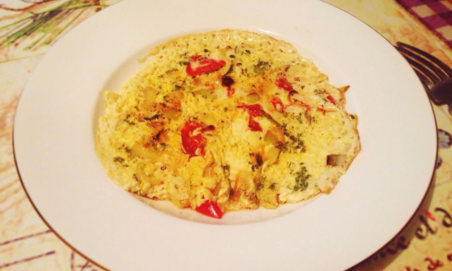 Рецепт омлета с луком-пореем и помидорами