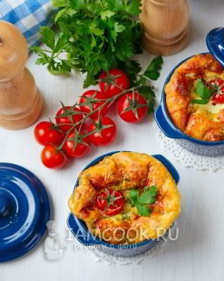 Омлет с помидорами и сыром в духовке