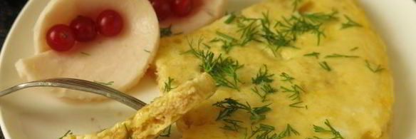 омлет с вафельными коржами в микроволновке