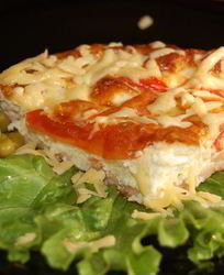 Омлет с ветчиной и помидорами