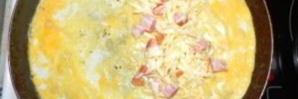 омлет с ветчиной и сыром