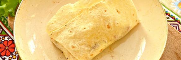 омлет с жареной картошкой в лаваше