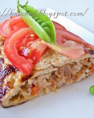 Омурайсу — японский омлет c рисом и курицей