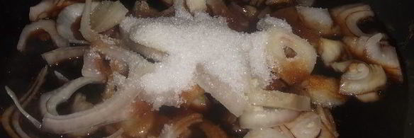 оякодон — японский омлет с рисом и курицей