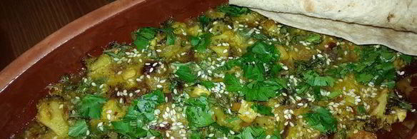 постный омлет с овощами, запеченный в глиняных тарелках