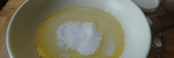 сладкий омлет с яблоком