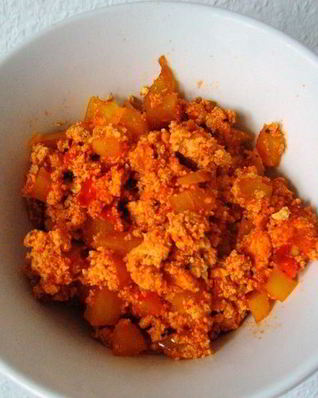 Веганский омлет с овощами