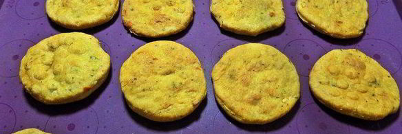 фасолевый паштет на томатных крекерах