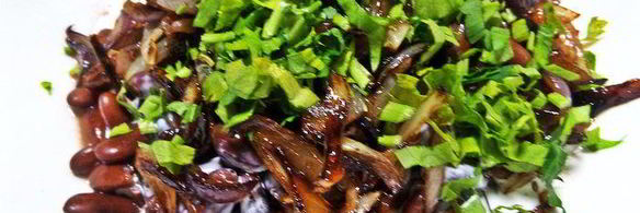 фасолевый паштет на томатных крекерах