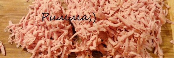 мясной паштет с вялеными томатами, перепелиными яйцами и фисташками