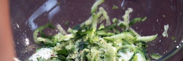 паштет и фалафель из зеленого горошка