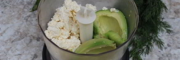 паштет из авокадо и творога