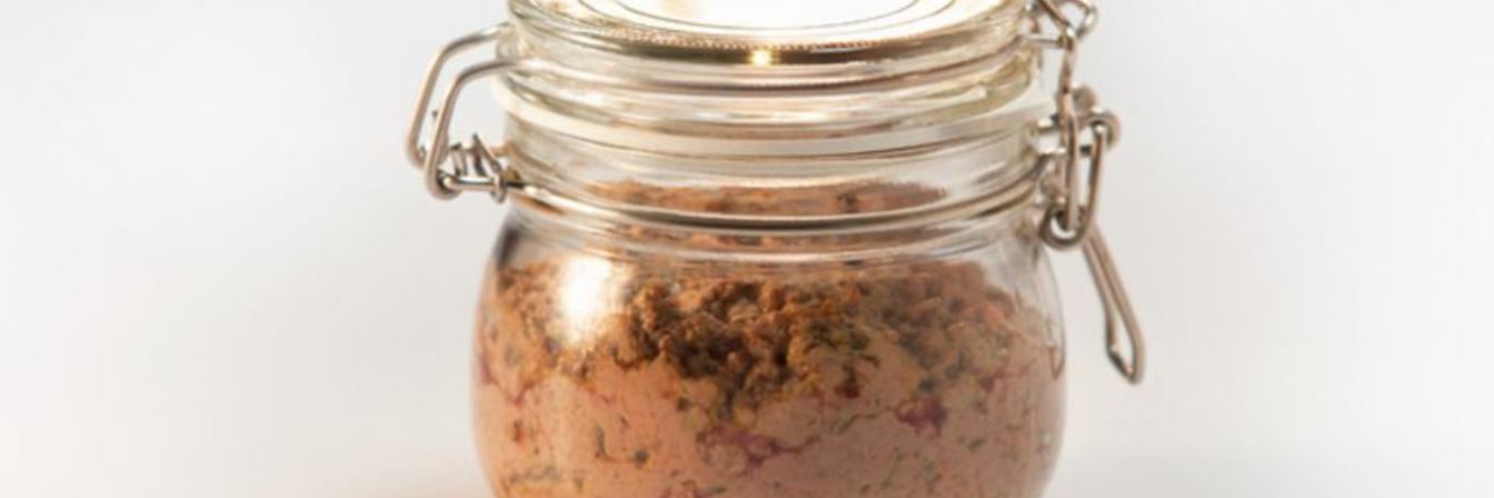 Паштет из куриной печенки с фисташками