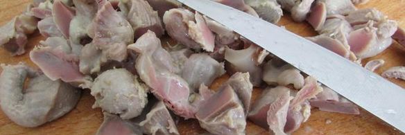 паштет из куриных желудков с морковью и луком