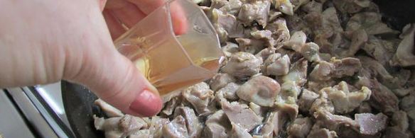 паштет из куриных желудков с морковью и луком