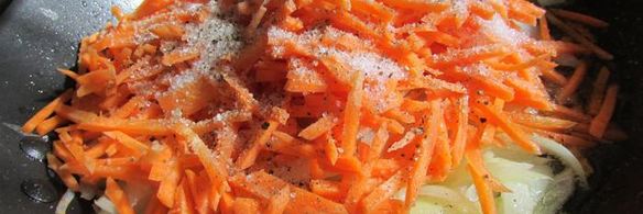 паштет из куриных желудков с морковью и луком