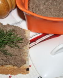 Паштет из печени индейки с корнем сельдерея и вином