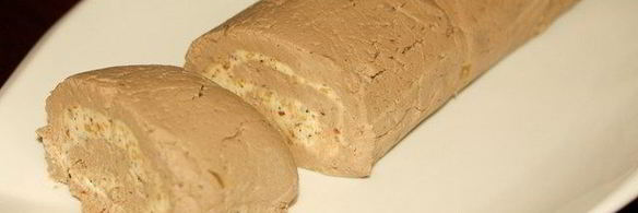 паштет из печени с маслом и орехами