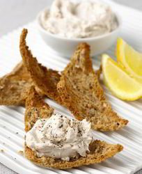 Паштет из сала с чесноком