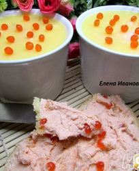 Паштет из семги с красной икрой и белым вином