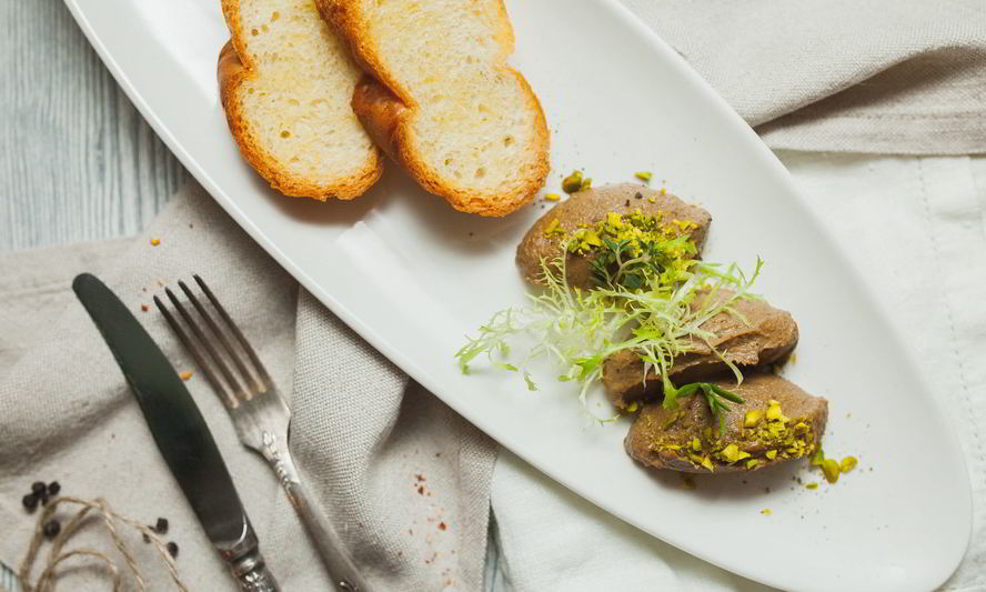 Рецепт паштета куриного на гренках