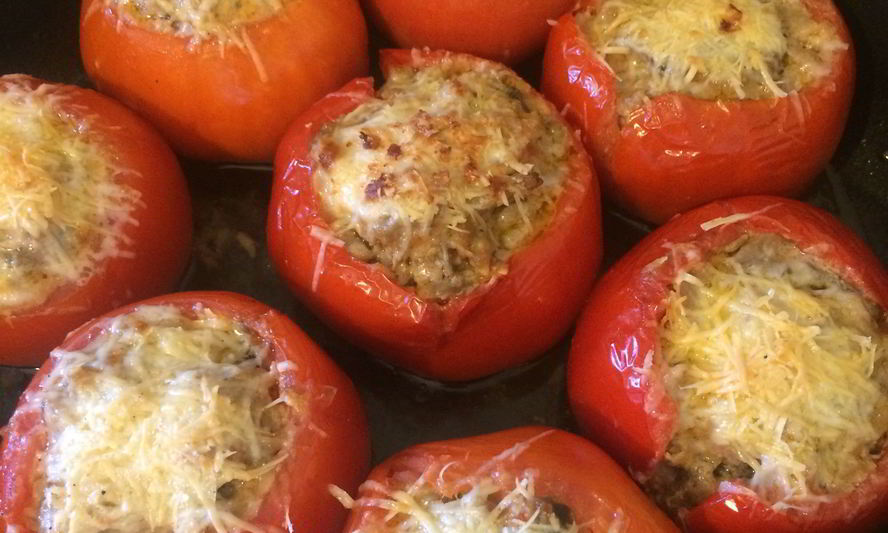 Рецепт помидоров фаршированных грибами, фаршем и сыром