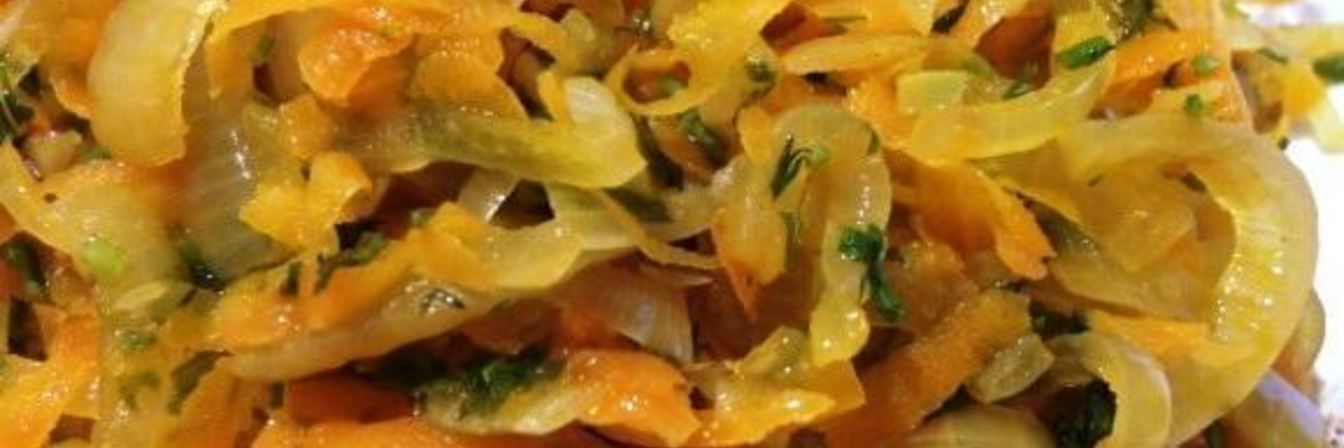 Постная закуска из лука и моркови
