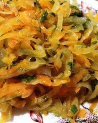 Постная закуска из лука и моркови