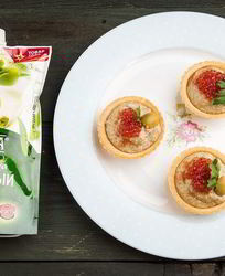 Праздничная закуска с красной икрой