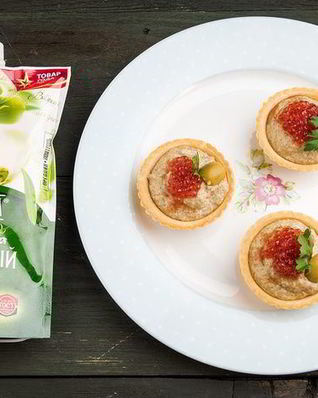 Праздничная закуска с красной икрой