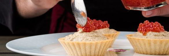 праздничная закуска с красной икрой