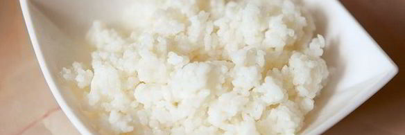 горячий ролл — росу драгон маки с цитрусовым соусом спайс