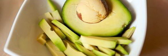 горячий ролл — росу драгон маки с цитрусовым соусом спайс