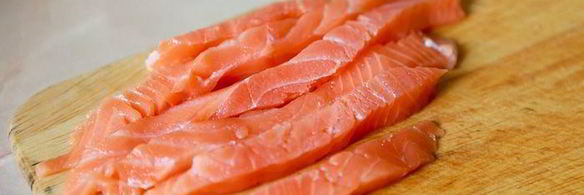 горячий ролл — росу драгон маки с цитрусовым соусом спайс