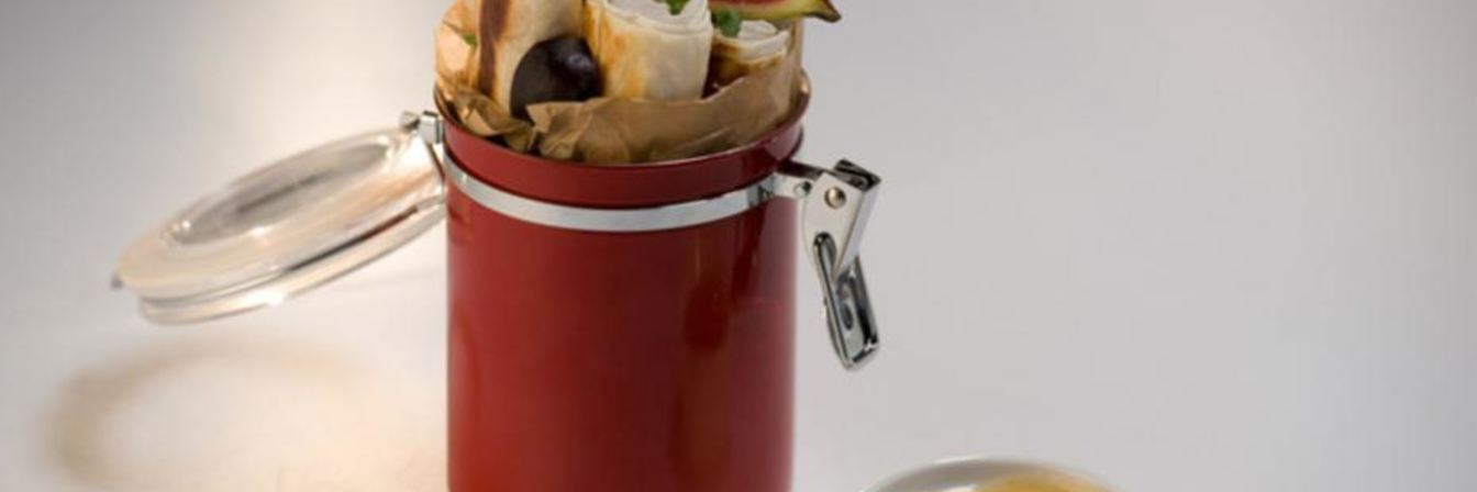 Креветочные роллы с инжиром и острым апельсиновым соусом