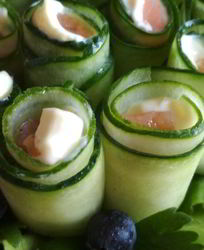 Огуречные роллы с семгой