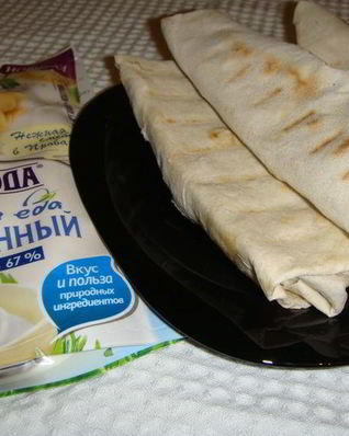 Ролл с курицей и овощами