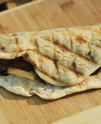 Ролл с пастромой