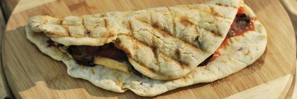 ролл с пастромой