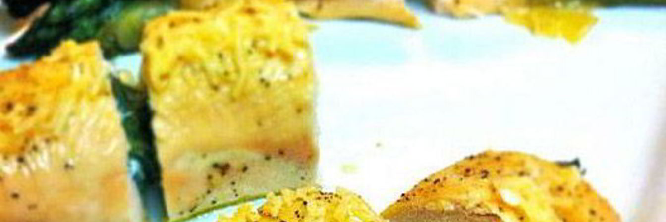 Роллы из курицы со спаржей, сыром, прошутто