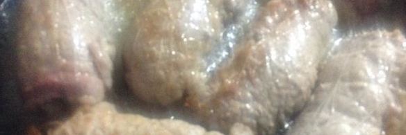 роллы из телятины с клубничным соусом