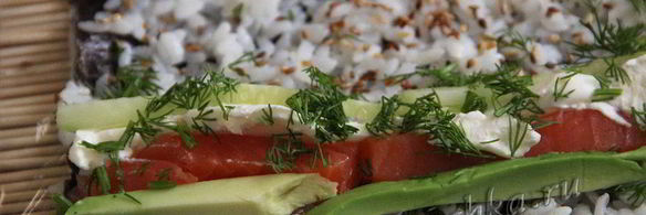 роллы с авокадо и сливочным сыром