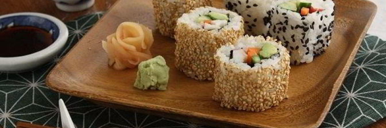 Роллы с кунжутом