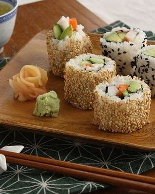 Роллы с кунжутом