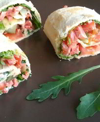 Роллы с овощами и ветчиной