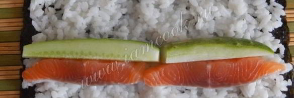 роллы с семгой и огурцом