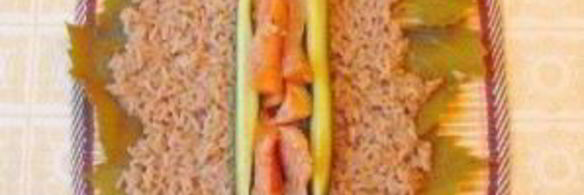 роллы с виноградными листьями